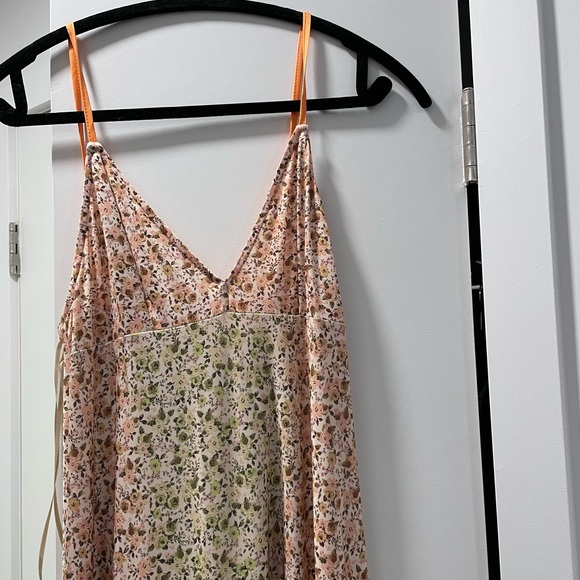 Floral slip dress - Picture 2 of 5